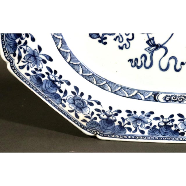 Chinese Export Blue and White Octagonal Porcelain Platter with Scholar's Scrolls, circa 1770 Circa 1770 This large...