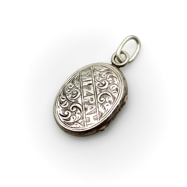 Victorian Late 19th Century Victorian Sterling Silver Mizpah Hand Engraved Locket For Sale - Image 3 of 12