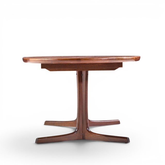 Dyrlund Dyrlund Style Mid Century Danish Rosewood Expanding Dining Table With 2 Leaves For Sale - Image 4 of 13