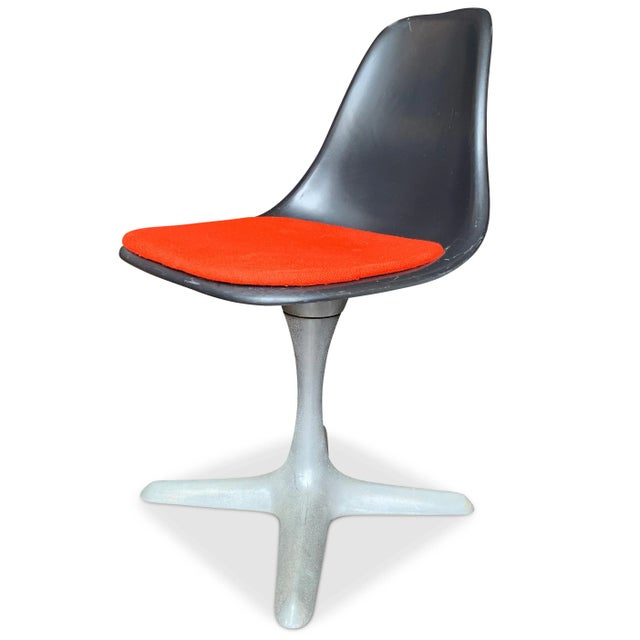 Black Black & Orange Circular Dining Table Set from Maurice Burke for Arkana Tulip, 1960s, Set of 4 For Sale - Image 8 of 10