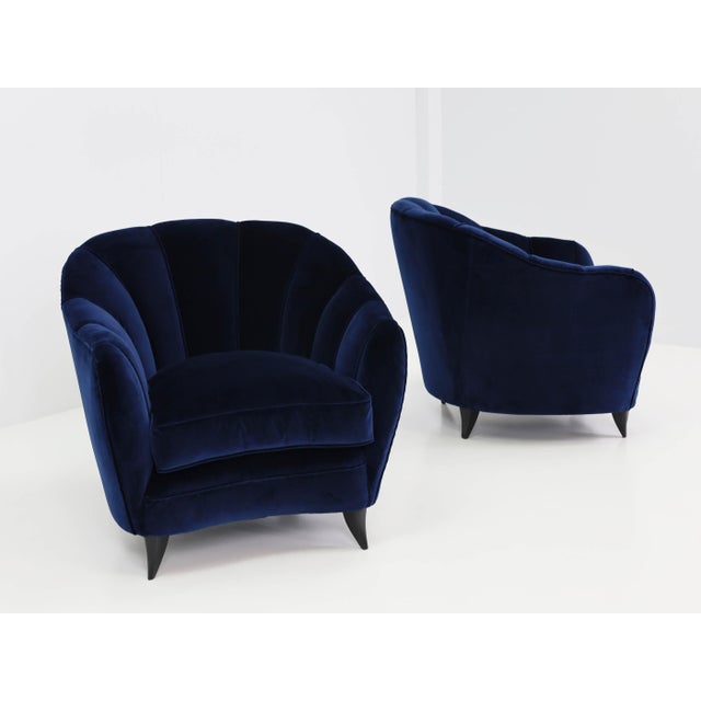Gio Ponti Mod. Shell Chairs in Deep Blue Velvet by Gio Ponti for Case E Giardini, Italy, 1950, Set of 2 For Sale - Image 4 of 16