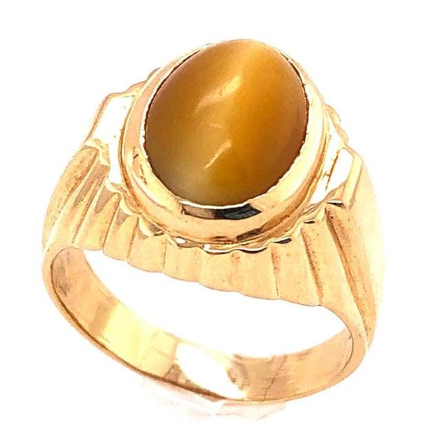 Metal 14 Karat Yellow Gold Cat's Eye Contemporary Ring, Size 11.5 For Sale - Image 7 of 9