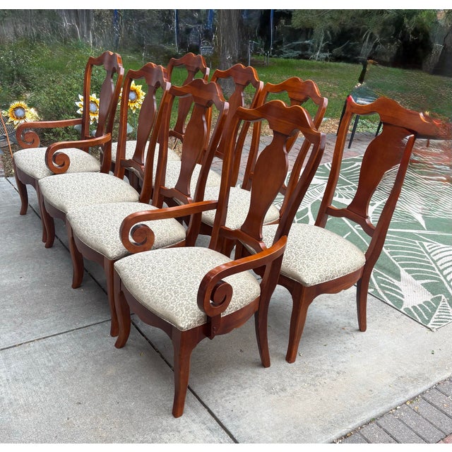 Queen Anne Vintage Thomasville Queen Anne Dining Chairs With Scroll Arms — Set of 8 For Sale - Image 3 of 12