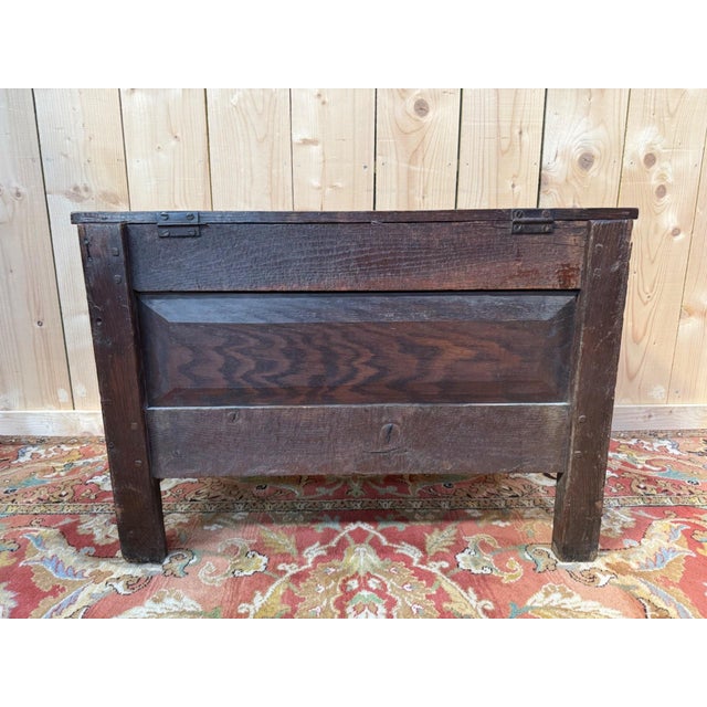 Louis XIII Style Storage Bench in Oak For Sale - Image 5 of 7
