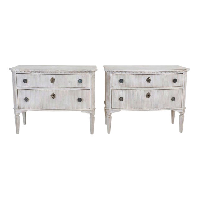 Pair of Italian Painted Neoclassical Commodes, 20th Century For Sale