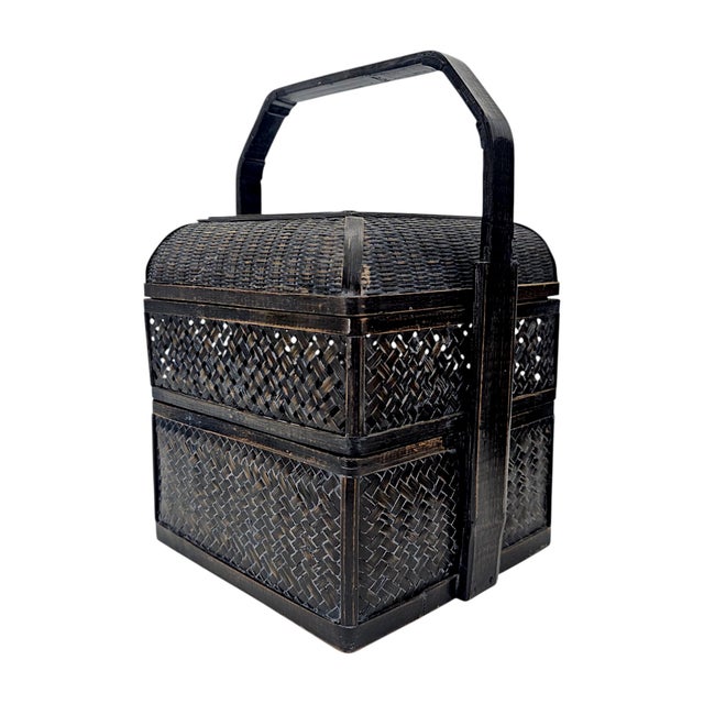 Chinese Export Black Lacquer Wedding Basket With Bentwood Handle 13" For Sale - Image 4 of 14