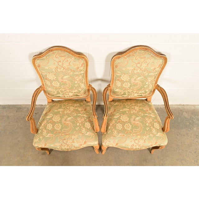 1960s John Stuart French Provincial Louis XV Carved Oak Armchairs | Pair For Sale - Image 5 of 15