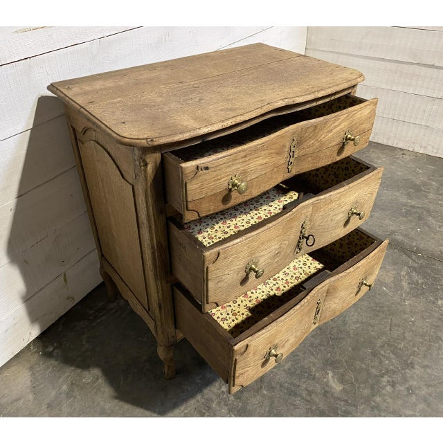 Small Dutch Chest of Drawers, 1790 For Sale - Image 16 of 17