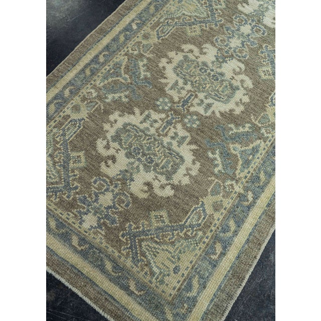 Gray Turkish Oushak Rug 2'11" x 6'7" #19453 For Sale - Image 8 of 8