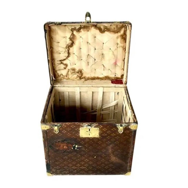 Textile Vintage Aux Etats-Unis Travel Trunk, French Belle Epoque For Sale - Image 7 of 12