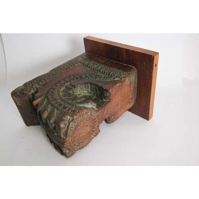 Wood 19th Century Indian Rajasthan Carved Wood Hindu Temple Architectural Corbel For Sale - Image 7 of 12