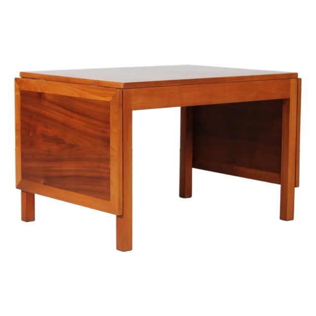 Extendable 5360 Coffee Table in American Walnut with 2 Drop-Down Leaves by Børge Mogensen for Fredericia Stolefabrik, Denmark, 1970s For Sale