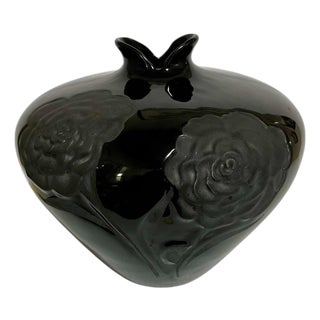 Vintage Haeger Chrysanthemum Ceramic Vase For Sale