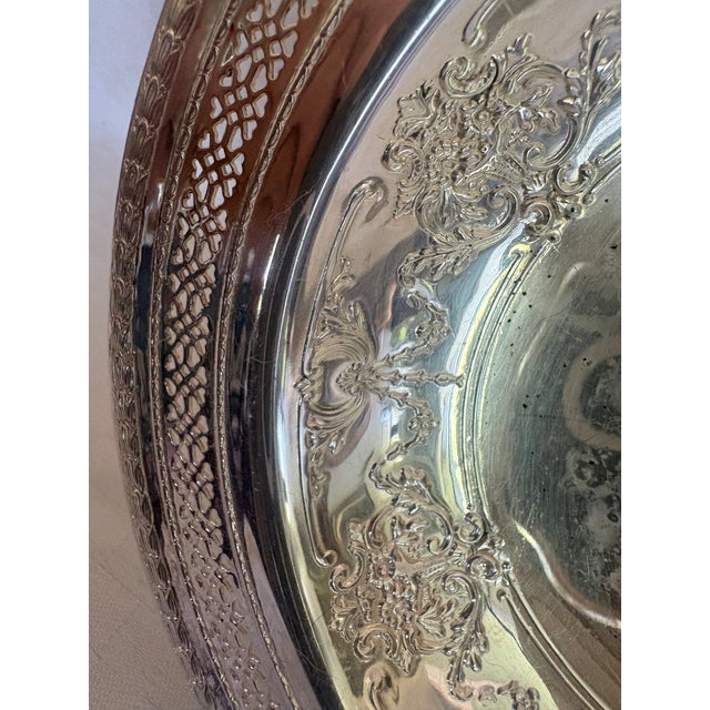 International Silver 1940s Onate Silverplate Shallow Dish For Sale - Image 4 of 16