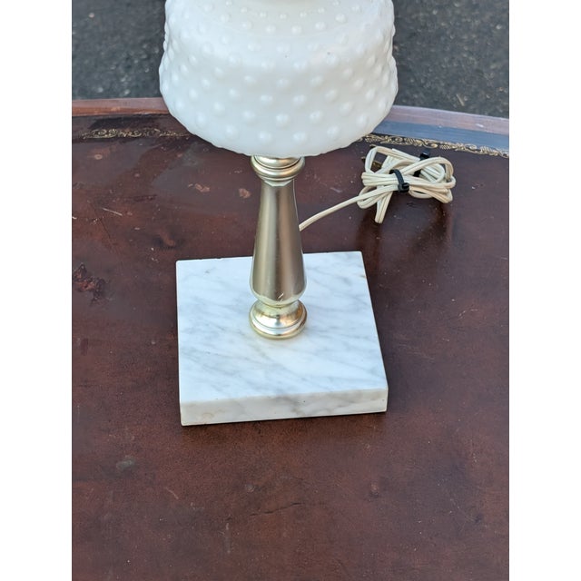 Early 20th Century Vintage 1950s Milk Glass Hobnail Table Lamp For Sale - Image 5 of 6