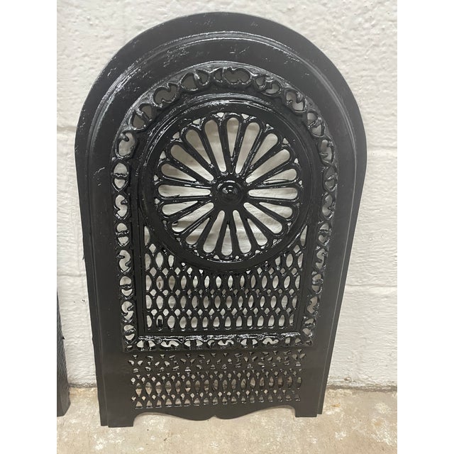 Late 19th Century Cast Iron Fireplace & Insert With Sunburst Spandrels 27" X 21" For Sale - Image 4 of 6