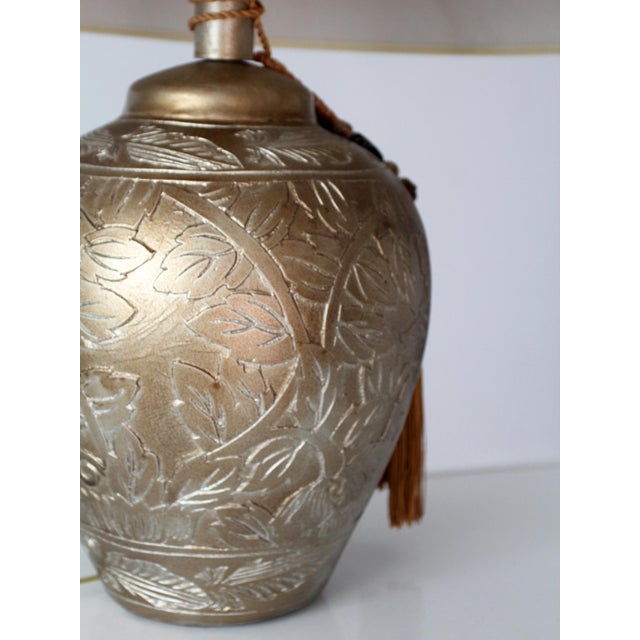 Pair of Vintage Chinoiserie Style Gilt Ceramic Table Lamps For Sale - Image 11 of 18