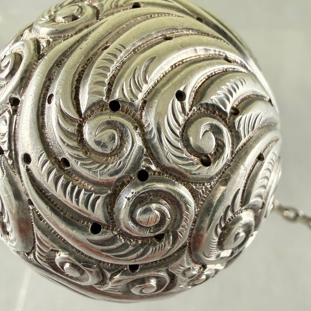 1900 - 1909 1900s Webster Estate Sterling Silver Tea Ball Infuser For Sale - Image 5 of 12