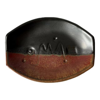 Signed Friedelle Winans Mid‑Century Studio Pottery Dish For Sale