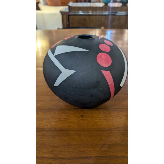 1990s Modernist Pottery For Sale - Image 4 of 17