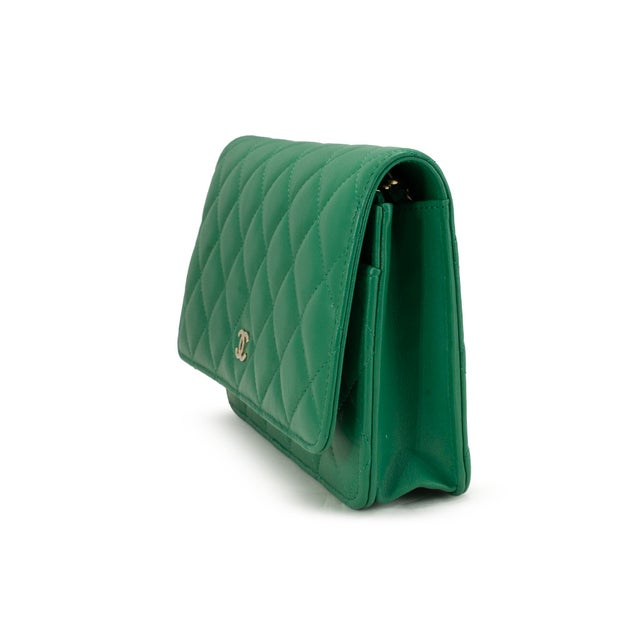 Early 21st Century Chanel Classic Quilted Green Lambskin Wallet on Chain With Gold Hardware Bag For Sale - Image 5 of 16