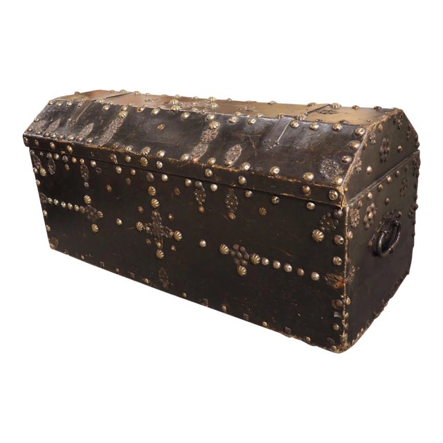 18th Century Spanish Leather Trunk With Large Studded Nailhead Decoration For Sale