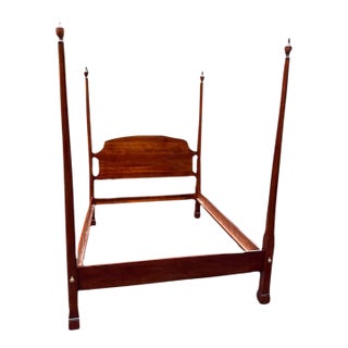 Late 20th Century Statton Furniture Cherry Pencil Post Queen Size Bed For Sale