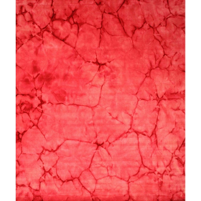 Sarrah Giselle Coral Hand Knotted Wool Rug, Country of Origin: India. This striking piece exemplifies the modern...