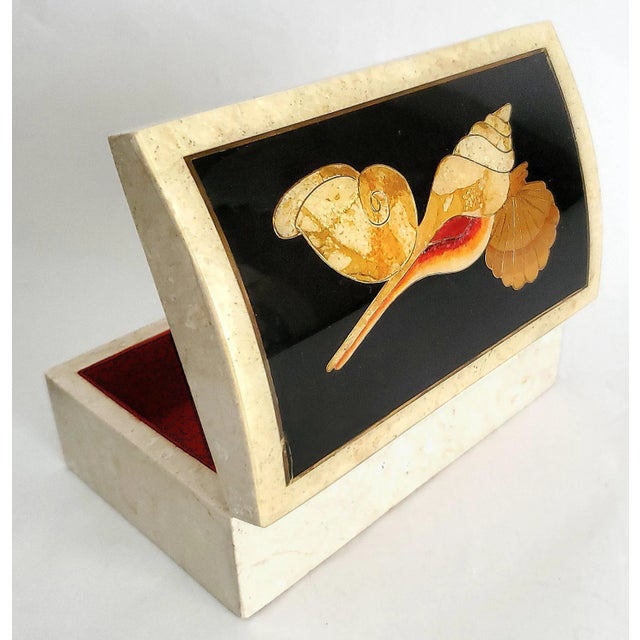 Offering a beautiful and well crafted vintage marble Pietra Dura/cloisonne inlay semi-precious stone box, circa 1980s....