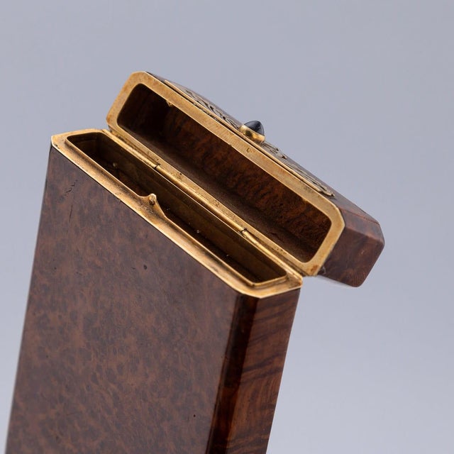 French 18 Karat Gold and Burr Walnut Cigarette Case from Mappin & Webb, 1890s For Sale - Image 16 of 18