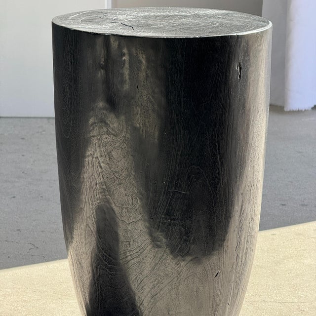 Contemporary Cylindrical Side Table in Black Mango Wood, 1980s For Sale - Image 3 of 11