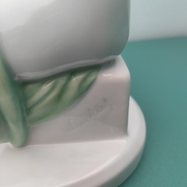 Ceramic Handpainted Figure of Seated Nude Woman Combing Hair by Lux Elek for Herend, 1960s For Sale - Image 7 of 10