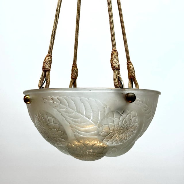 Lalique Dahlias Chandelier For Sale In Milwaukee - Image 6 of 10