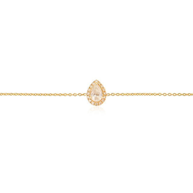 Minimalist Pear Cut Diamond Halo Solitaire Chain Bracelet in 14k Yellow Gold For Sale - Image 4 of 15