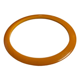 1930s Authentic Art Deco Butterscotch Amber Bakelite Bangle Bracelet For Sale