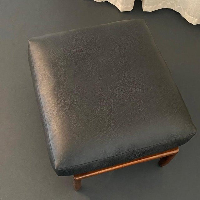1960s Mid-Century Modern Milo Baughman Attributed Black Leather Recliner Ottoman Set For Sale - Image 14 of 16