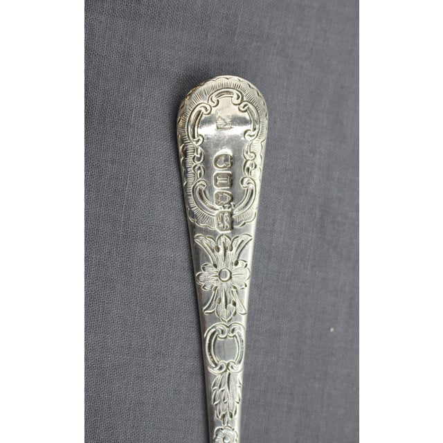 Early 18th Century 1802-1804 George III Period Pair of Sterling Silver Serving Spoons For Sale - Image 5 of 6