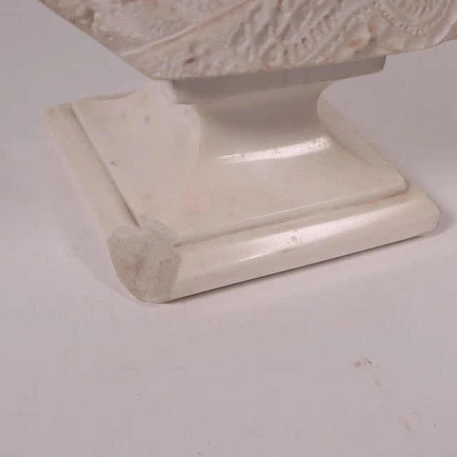 Bust of a Woman in White Carrara Marble, Italy, 19th Century For Sale - Image 10 of 12