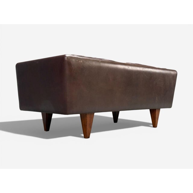 Illum Wikkelsø, Settee, Brown Leather, Rosewood, Denmark, 1960s For Sale - Image 12 of 12