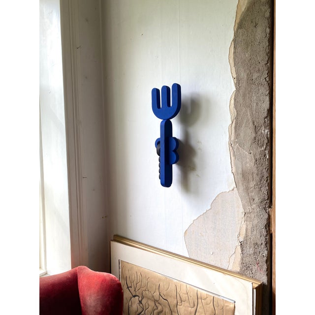 Handmade wall hanging sculpture in painted driftwood by Swedish Artist Klara Bonifazio Hedener. MATERIAL: WOOD DIMENSIONS:...