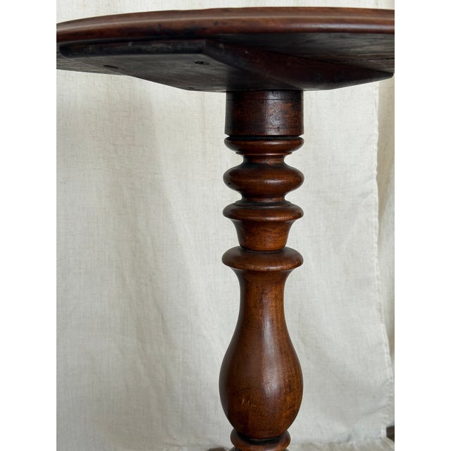 Antique English Mahogany Tripod Table, Victorian Occasional / Lamp Table, 19th Century For Sale - Image 4 of 9