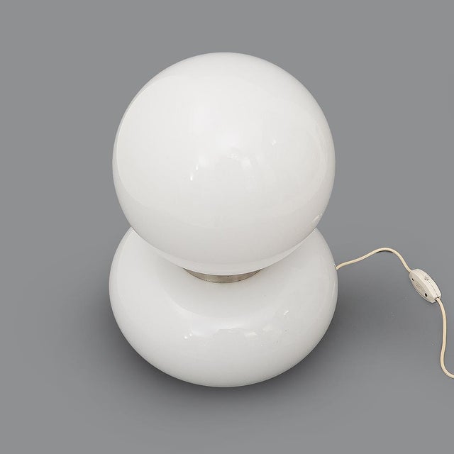 Mid-Century Modern Table Lamp with Double White Glass Diffuser, 1970s For Sale - Image 3 of 13