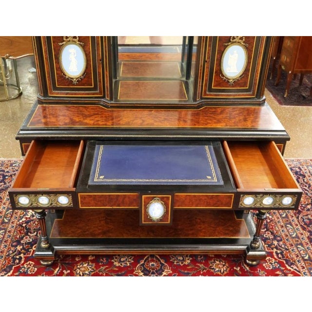 Late 19th Century English Burl Walnut Napoleon III Bronze Mounted Ladies Desk For Sale In New York - Image 6 of 18