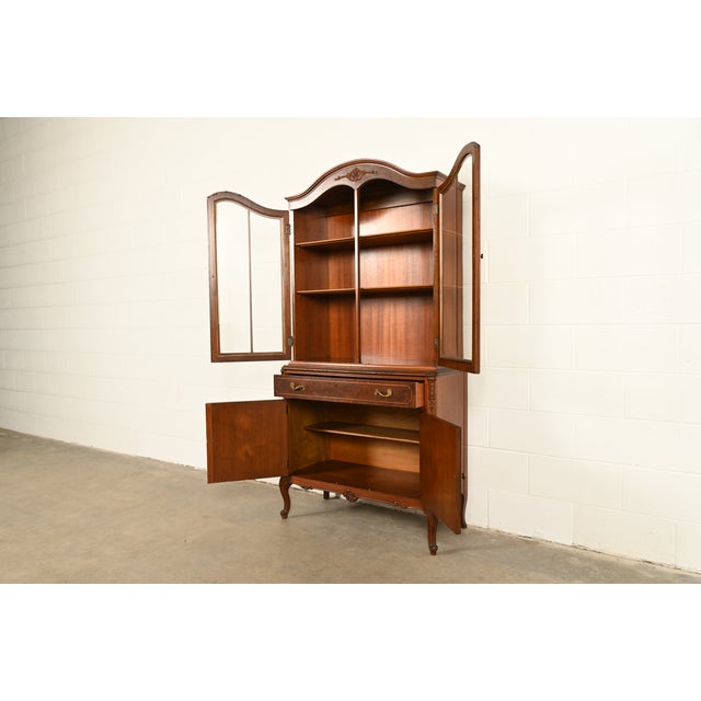 Romweber French Provincial Louis XV Carved Walnut and Burl Wood Breakfront Bookcase Cabinet, Circa 1930s For Sale In South Bend - Image 6 of 18