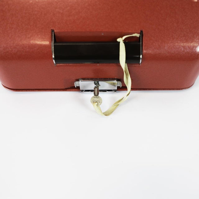 1950's Triumph Brand Gabriele Model Portable Typewriter For Sale - Image 9 of 17