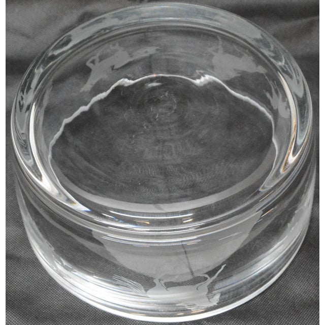 1970s Etched Horses on a Clear Glass Serving Bowl For Sale - Image 5 of 7