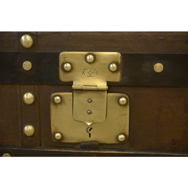Vintage Travel Trunk, 1940s For Sale - Image 4 of 9