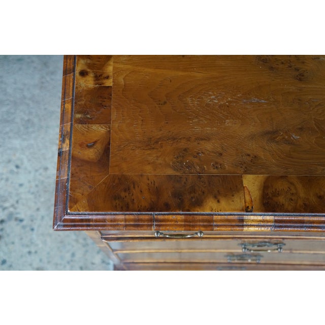 Antique English George II Style Oyster Burl Yew Bachelors Chest Dresser Commode For Sale - Image 4 of 18