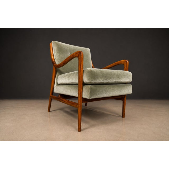 Pair of Sculptural Armchairs by Giuseppe Scapinelli in Caviúna Wood & Mohair, Brazil, 1950s For Sale In New York - Image 6 of 18