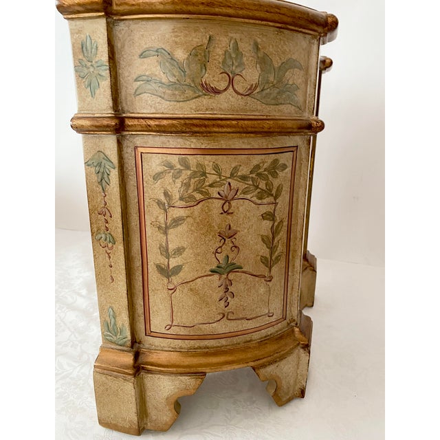 Hand Carved and Hand Painted Jewelry/Collector/Trinket/ Box Vintage Excellent Mint Condition For Sale - Image 13 of 14